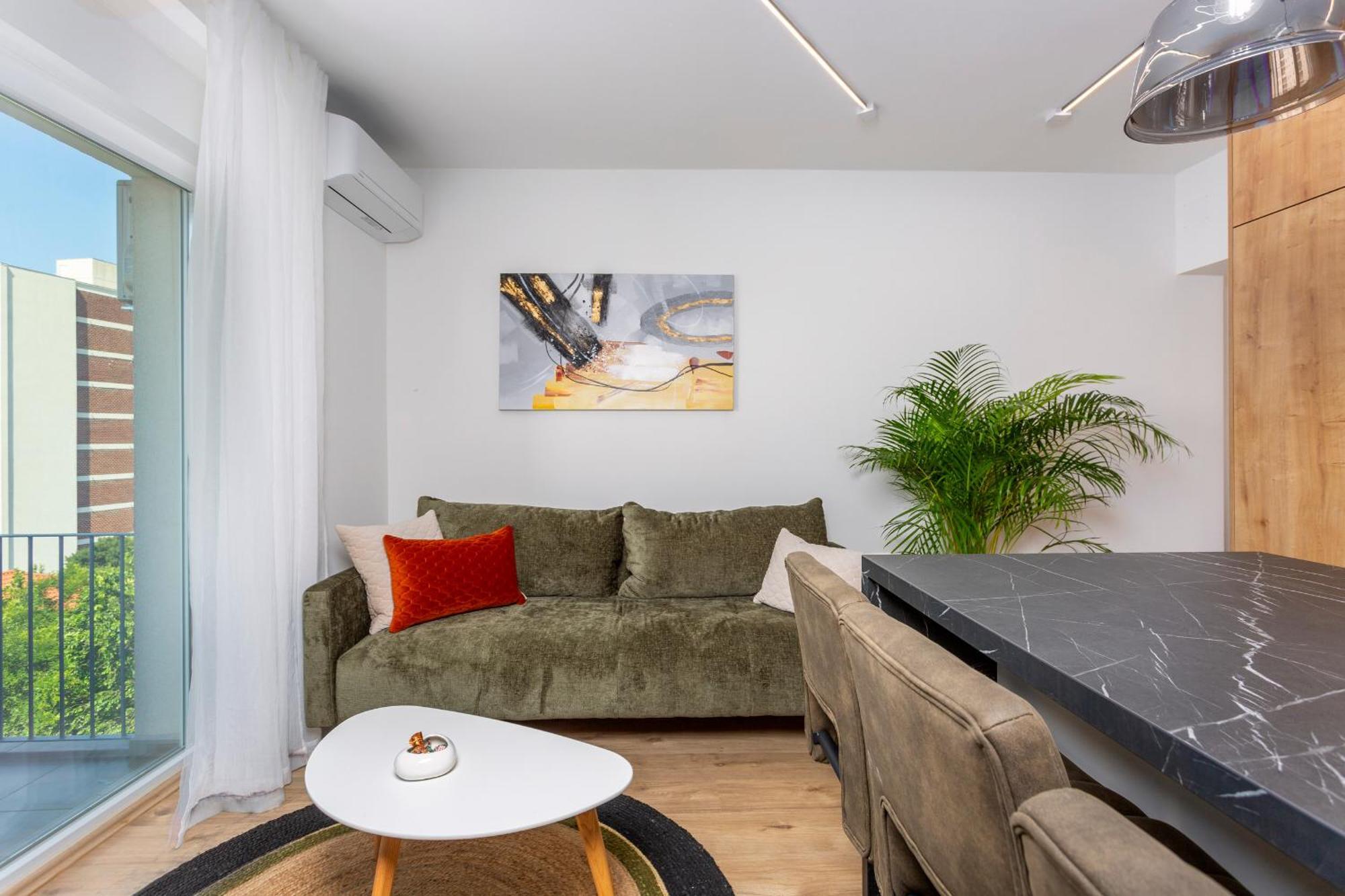 Brand New Apartment Close To The Beach, City Center And University Of Rijeka - Apartment Karlo Buitenkant foto