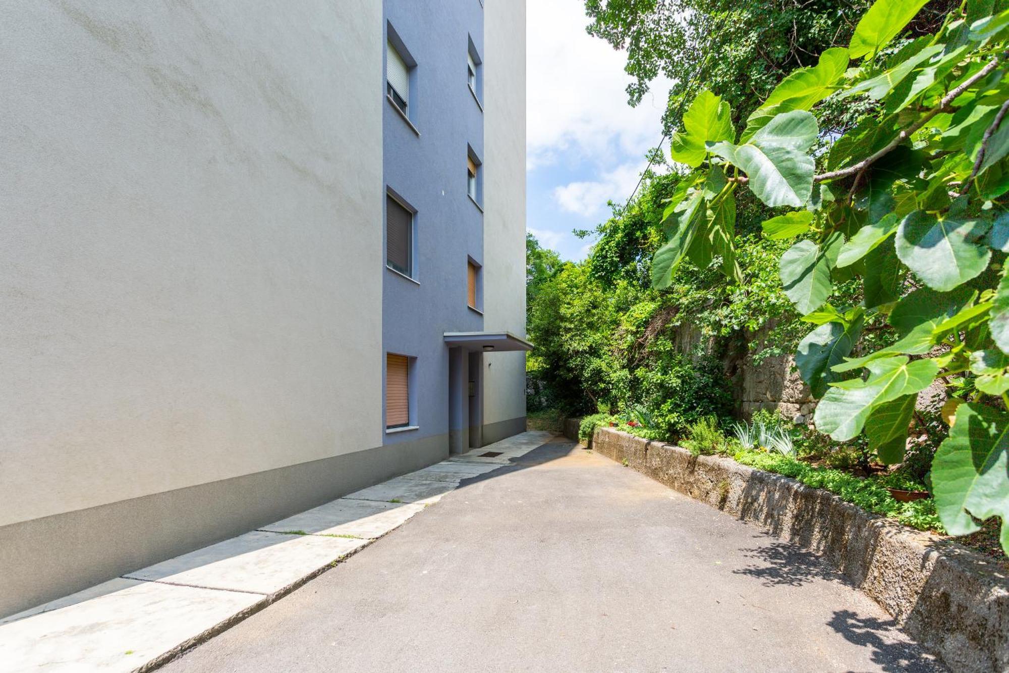 Brand New Apartment Close To The Beach, City Center And University Of Rijeka - Apartment Karlo Buitenkant foto