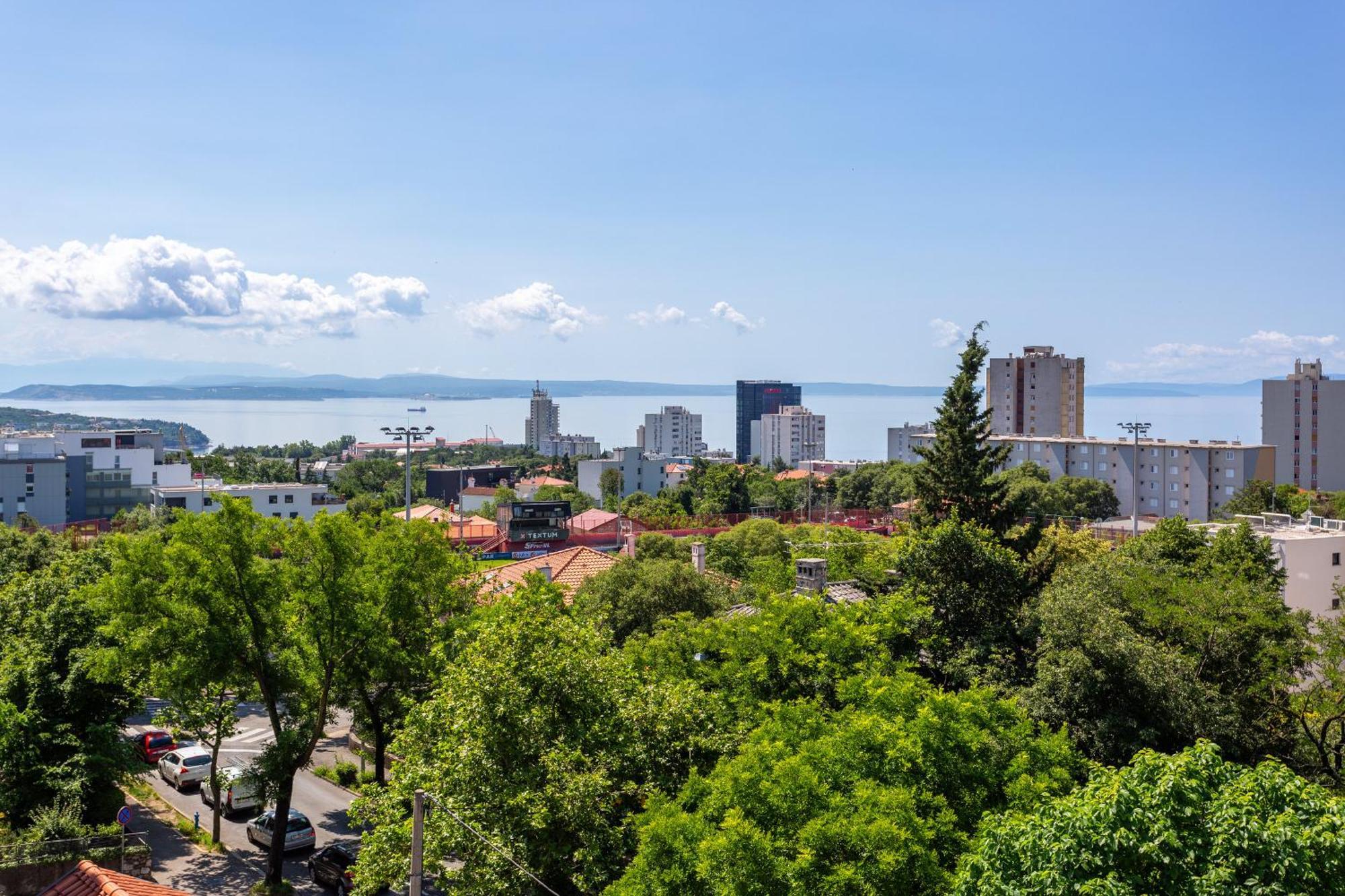Brand New Apartment Close To The Beach, City Center And University Of Rijeka - Apartment Karlo Buitenkant foto